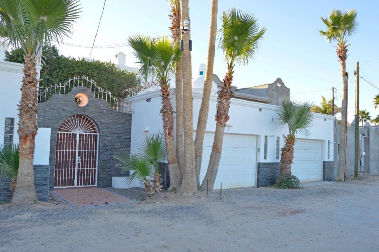 Villa Relax 1 By Kivoya Rocky Point Exterior photo
