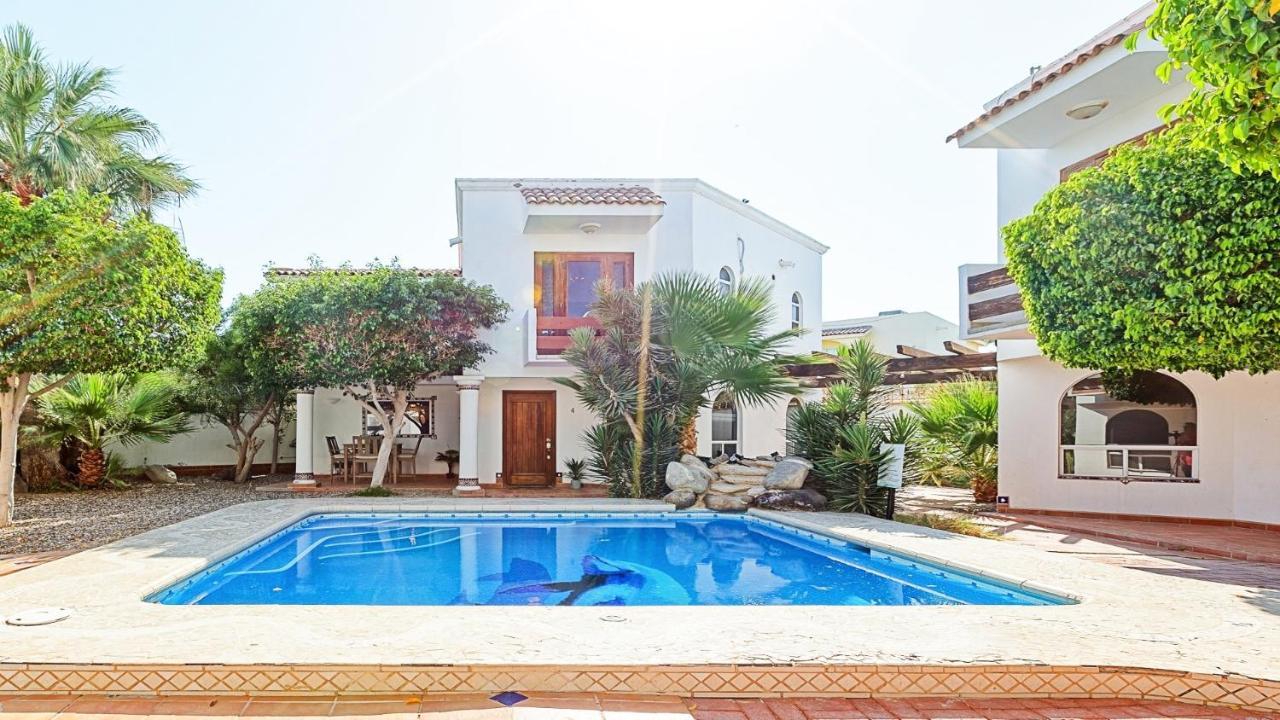 Villa Relax 1 By Kivoya Rocky Point Exterior photo