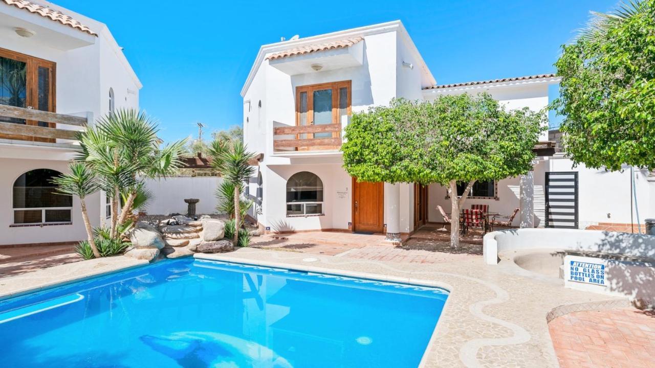 Villa Relax 1 By Kivoya Rocky Point Exterior photo