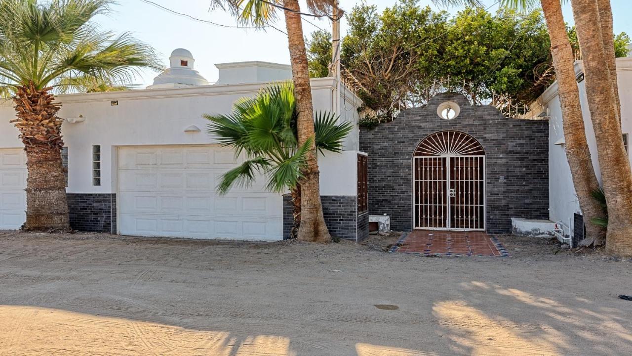 Villa Relax 1 By Kivoya Rocky Point Exterior photo
